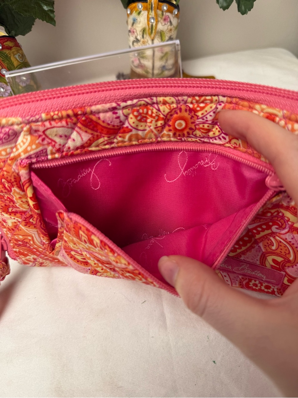 EUC Vera Bradley Sherbert Zip Around Wallet Retired 7.5” X 4.75” LAST ONE! - Picture 3 of 6